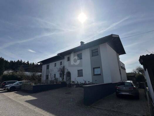 Einfamilienhaus zum Kauf 7 Zimmer 210 m² 833 m² Grundstück Perwang am Grabensee 5166