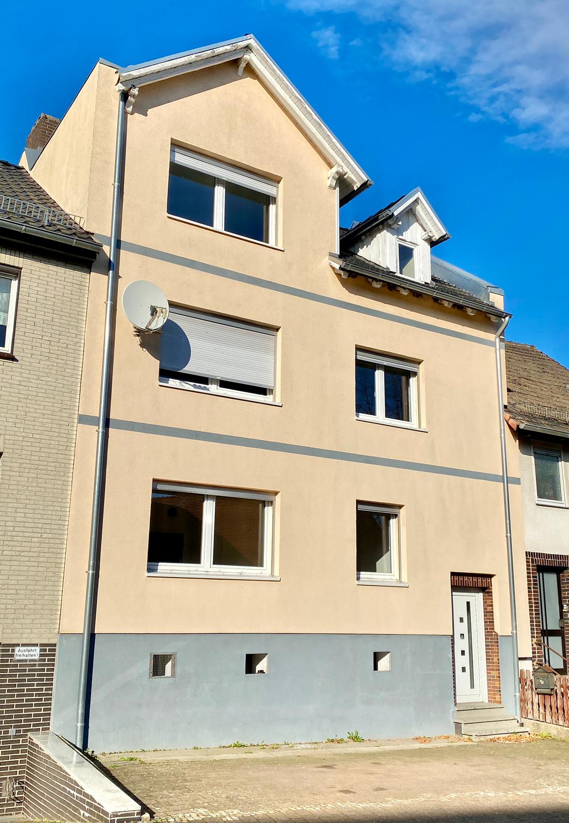 Reihenmittelhaus zum Kauf provisionsfrei 300.000 € 5 Zimmer 155,4 m²<br/>Wohnfläche 404 m²<br/>Grundstück ab sofort<br/>Verfügbarkeit Obervellmar Vellmar 34246