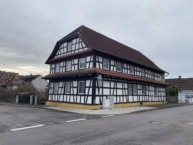 Einfamilienhaus zum Kauf provisionsfrei 750.000 € 11 Zimmer 240 m² 792 m² Grundstück Scherzheim Lichtenau 77839