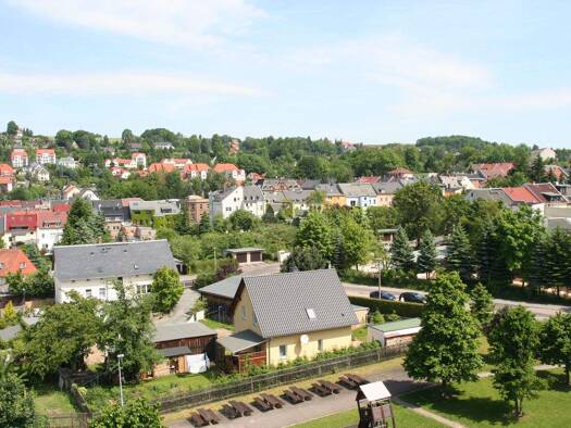 Wohnung zur Miete 338 € 3 Zimmer 56,3 m² 4. Geschoss frei ab sofort Südstraße 20 Hohenstein-Ernstthal Hohenstein-Ernstthal 09337