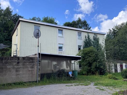 Mehrfamilienhaus zum Kauf provisionsfrei 119.000 € 10 Zimmer 250 m² 1.890 m² Grundstück Kleinschirma Oberschöna 09600