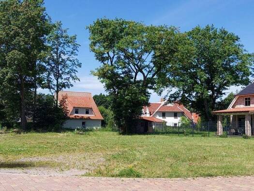 Grundstück zum Kauf provisionsfrei 799.000 € 1.100 m² Grundstück Baugenehmigung vorhanden Zingst 18374