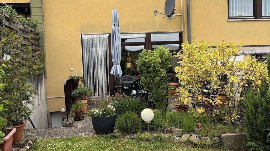 Reihenmittelhaus zum Kauf 280.000 € 5 Zimmer 128 m² 201 m² Grundstück Oberlauda Lauda-Königshofen 97922