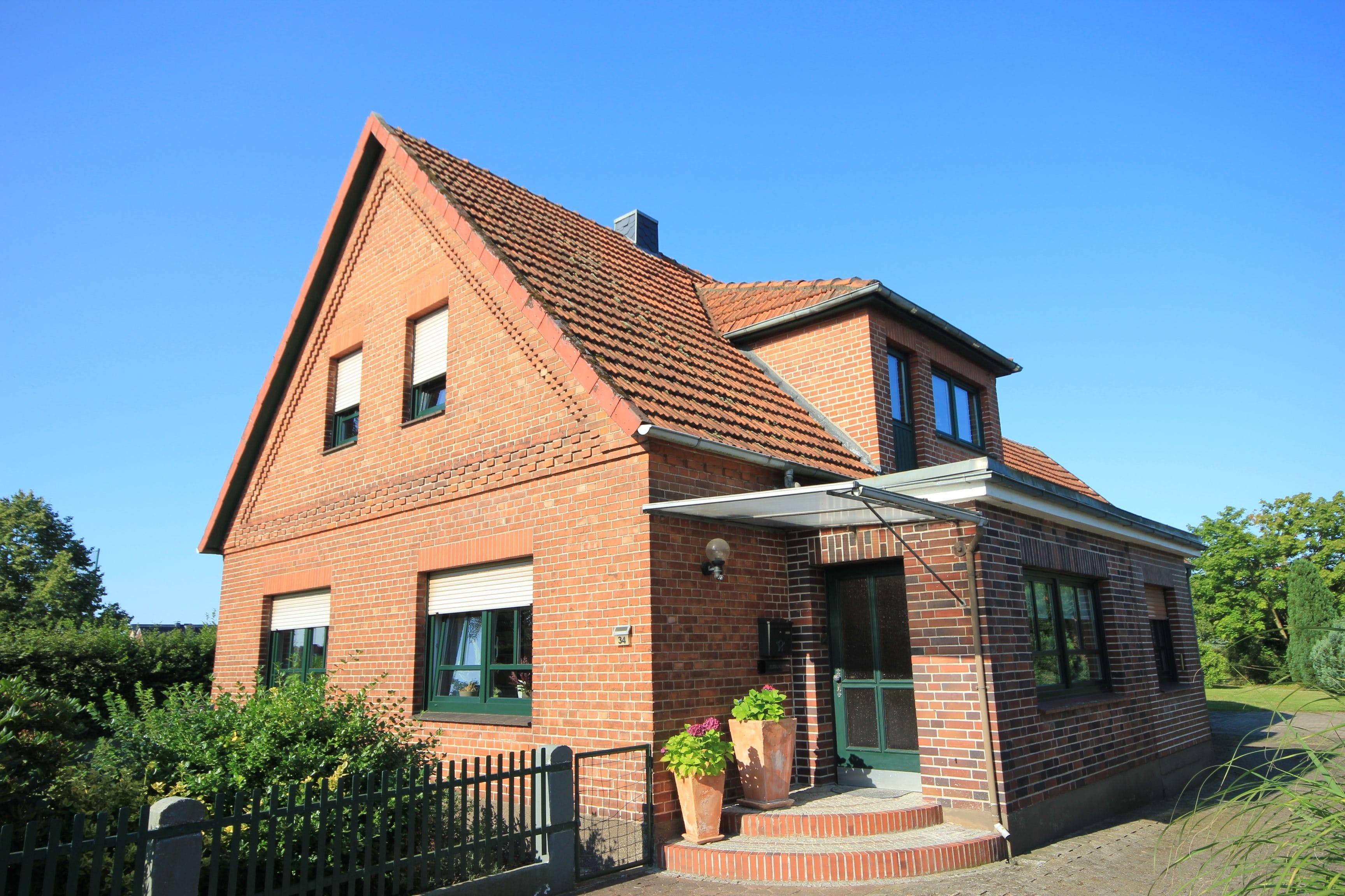 Einfamilienhaus zum Kauf 265.000 € 9 Zimmer 221,5 m²<br/>Wohnfläche 2.702 m²<br/>Grundstück Dörverden Dörverden 27313