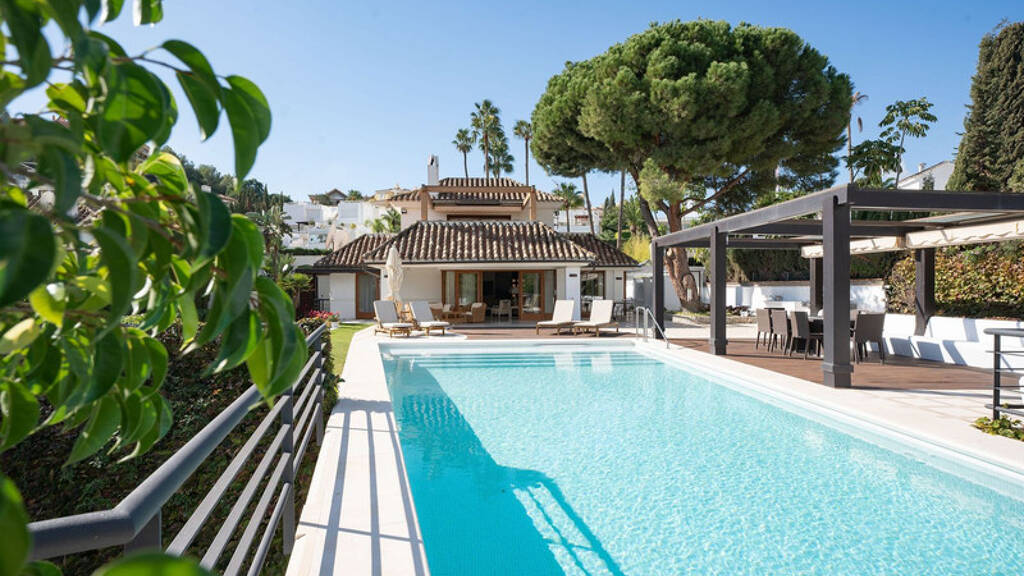 Einfamilienhaus zum Kauf 2.995.000 € 280 m² 1.163 m² Grundstück Nueva Andalucía 04006