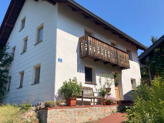 Einfamilienhaus zur Miete 1.740 € 8 Zimmer 194 m² 588 m² Grundstück frei ab 01.11.2026 Gerzen Gerzen 84175
