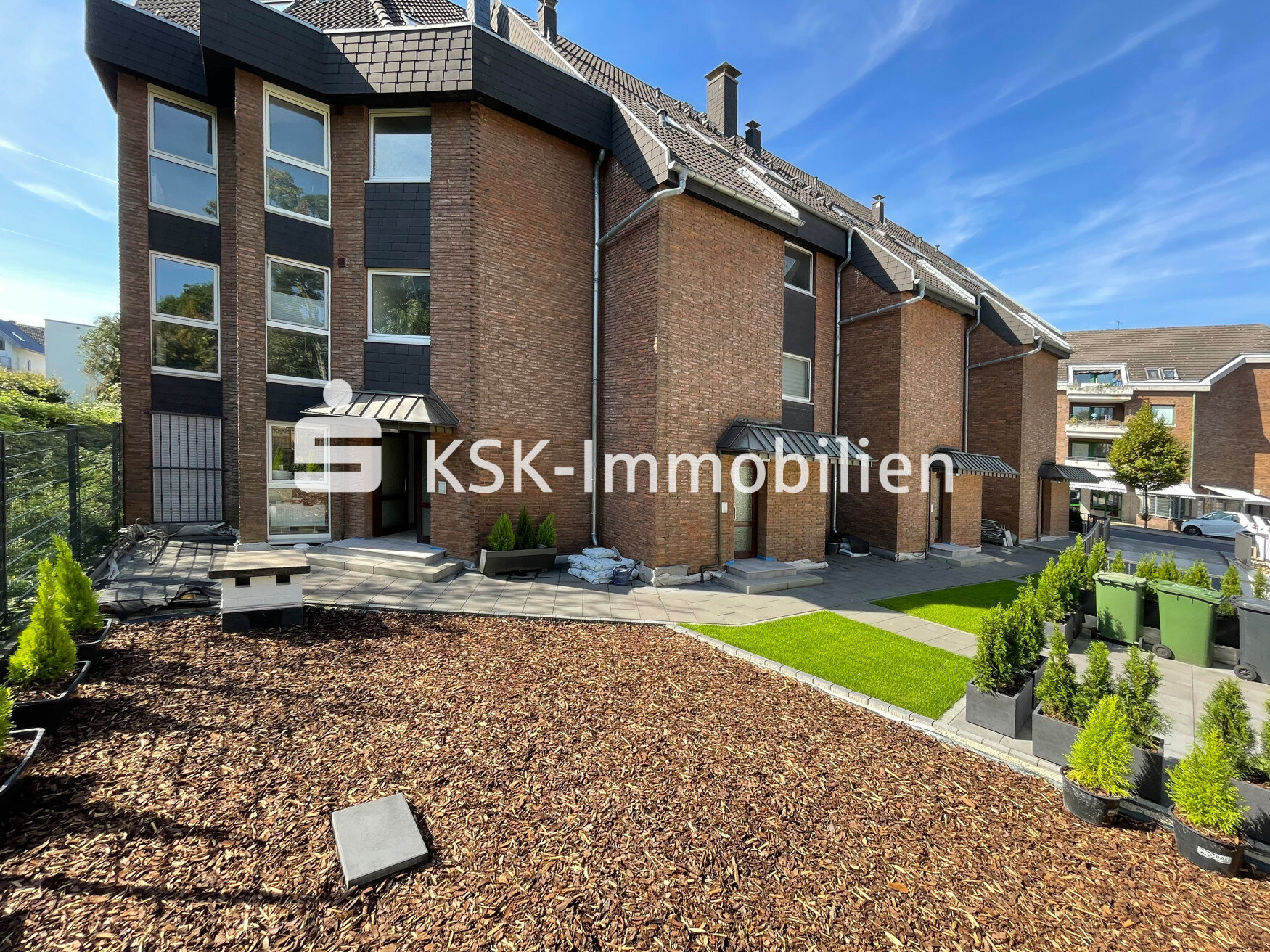 Mehrfamilienhaus zum Kauf als Kapitalanlage geeignet 3.900.000 € 37 Zimmer 1.142 m²<br/>Wohnfläche 1.177 m²<br/>Grundstück Lülsdorf Niederkassel / Lülsdorf 53859