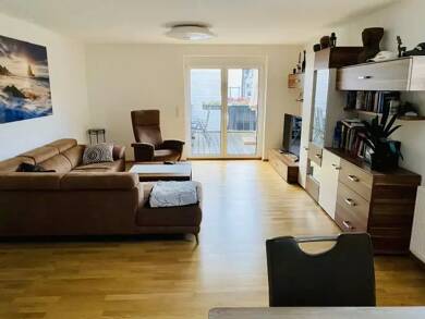 Wohnung zur Miete 1.000 € 3 Zimmer 95 m² Geschoss 2/3 frei ab 01.10.2025 Bamberger Straße 18 Neustadt Neustadt an der Aisch 91413