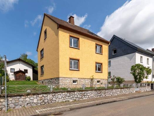 Einfamilienhaus zum Kauf 295.000 € 7 Zimmer 151,1 m² 590 m² Grundstück Kettenbach Aarbergen / Kettenbach 65326