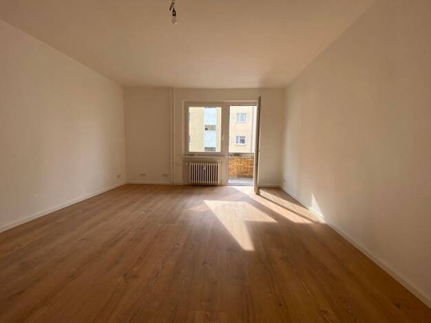 Wohnung zur Miete 832 € 2 Zimmer 62,7 m² 2. Geschoss frei ab sofort Zwinglistraße 21 Moabit Mitte 10555