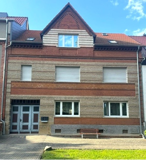 Mehrfamilienhaus zum Kauf als Kapitalanlage geeignet 178.000 € 9 Zimmer 220 m²<br/>Wohnfläche 495 m²<br/>Grundstück Runthal Teuchern 06682