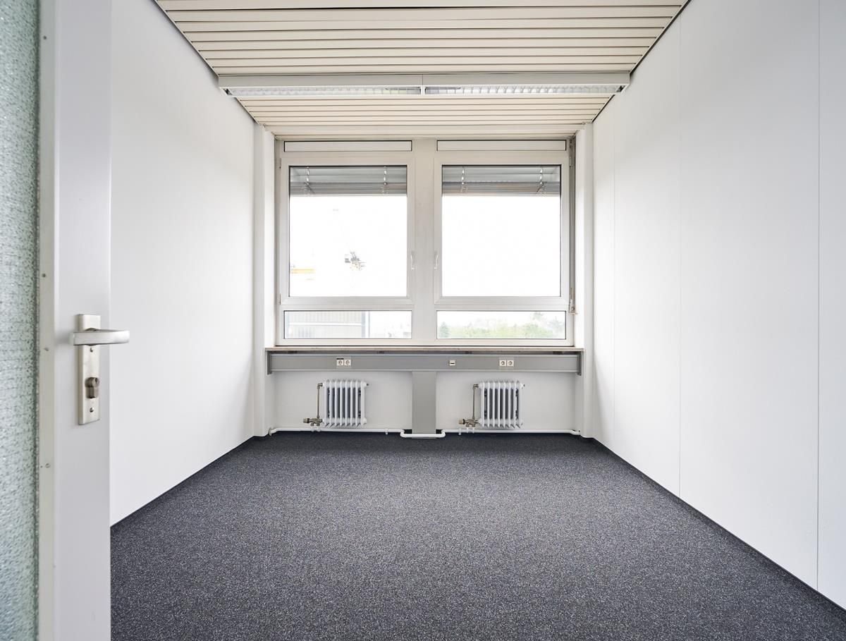 Bürofläche zur Miete 495 € 15,3 m²<br/>Bürofläche ab 15,3 m²<br/>Teilbarkeit Brunhamstraße 21 Aubing-Süd München 81249