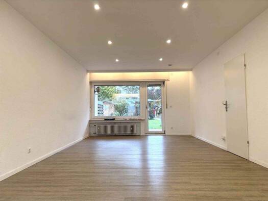 Reihenmittelhaus zur Miete 2.050 € 6 Zimmer 140 m² 277 m² Grundstück Wiesbaden Wiesbaden / Klarenthal 65197