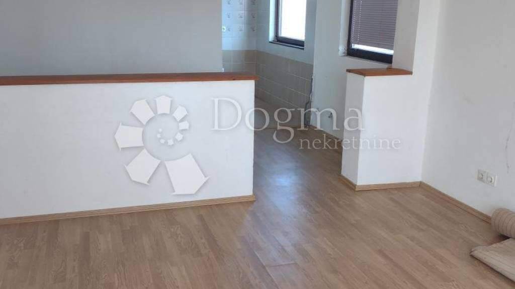 Haus zum Kauf 37.000 € 7 Zimmer 330 m² Topusko