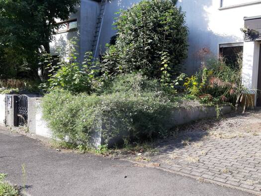 Einfamilienhaus zum Kauf 500.000 € 9 Zimmer 160 m² 876 m² Grundstück frei ab sofort Im Tal 16 Bronnamberg Zirndorf 90513