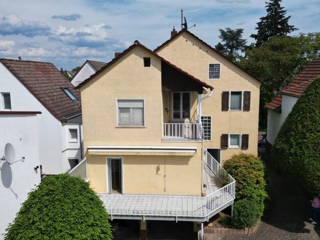 Mehrfamilienhaus zum Kauf provisionsfrei 660.000 € 6,5 Zimmer 216 m² 530 m² Grundstück Gräfenhausen Weiterstadt 64331