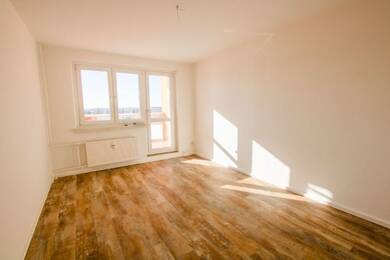 Wohnung zur Miete 378 € 3 Zimmer 60,9 m² 5. Geschoss Hildesheimer Str. 46 Südstadt Halle (Saale) 06128