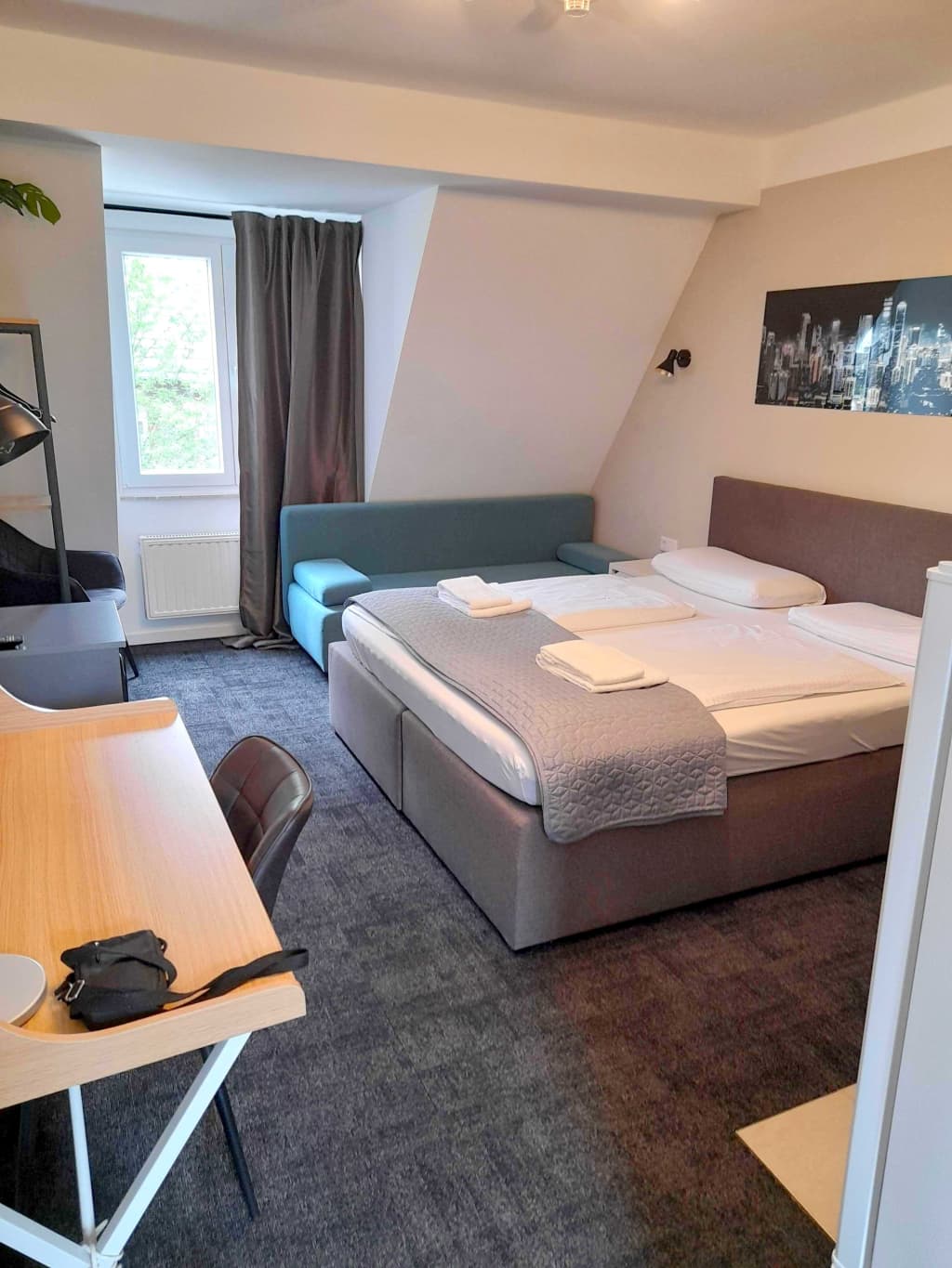 Wohnung zur Miete Wohnen auf Zeit 2.712 € 1 Zimmer 28 m²<br/>Wohnfläche 29.12.2024<br/>Verfügbarkeit Winterstraße Schweinheim Bonn 53177