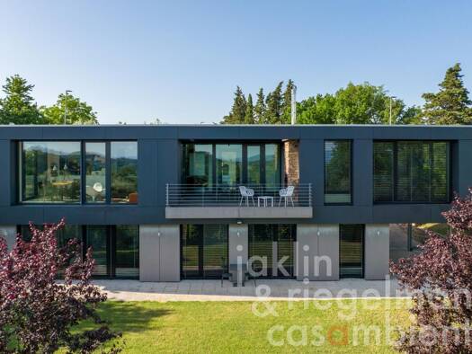 Haus zum Kauf 1.450.000 € 232 m² 2.662 m² Grundstück Perugia 06122