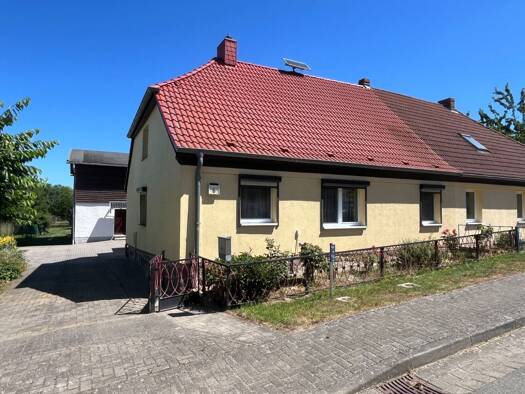 Doppelhaushälfte zum Kauf 115.000 € 4 Zimmer 92 m² 1.739 m² Grundstück Sommersdorf Sommersdorf 17111