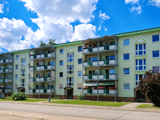 Wohnung zur Miete 319 € 3 Zimmer 60 m² 3. Geschoss frei ab sofort Franz-Liszt-Straße 15 Hoyerswerda Hoyerswerda 02977