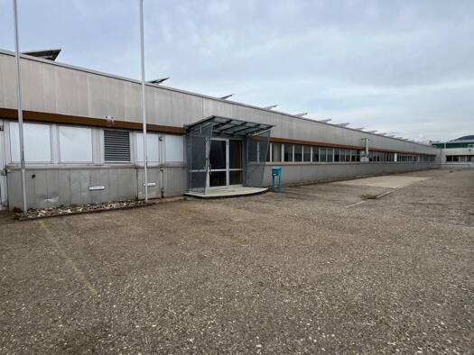 Produktionshalle zur Miete 13.650 € 3.900 m² Lagerfläche Spaichingen 78549
