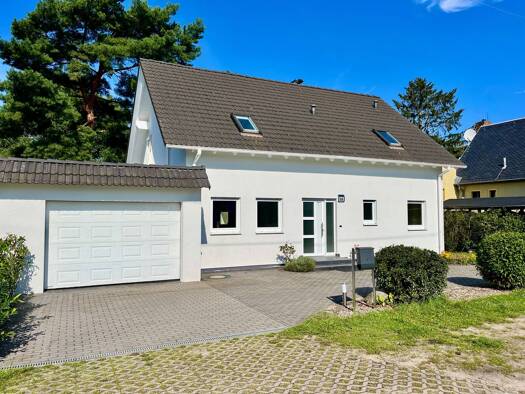 Einfamilienhaus zur Miete 2.800 € 4 Zimmer 180 m² 950 m² Grundstück frei ab 01.07.2026 Mahlsdorf Berlin 12623