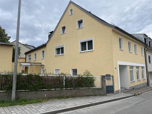Haus zum Kauf 195.000 € 130 m² 548 m² Grundstück Vohenstrauß 92648