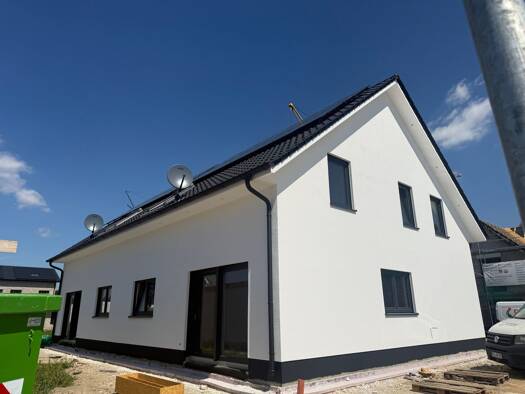 Doppelhaushälfte zur Miete 1.600 € 7 Zimmer 138 m² frei ab 01.10.2026 Schwagstorf Ostercappeln 49179