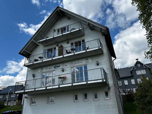 Haus zum Kauf 495.000 € 7 Zimmer 588 m² 2.110 m² Grundstück Hauptstraße 32 Masserberg Masserberg 98666