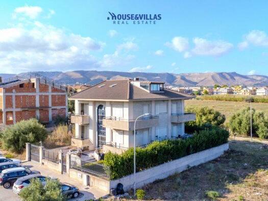Haus zum Kauf 860.000 € 540 m² Avola 96012