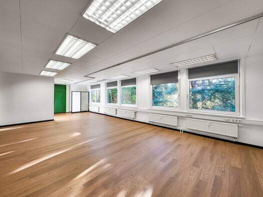 Bürogebäude zur Miete 1.300 € 7 Zimmer 216 m² Bürofläche Landwehrstraße 87 Döhren Hannover 30519