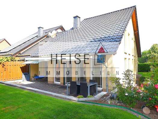 Doppelhaushälfte zum Kauf 440.000 € 6 Zimmer 136 m² 521 m² Grundstück Holzminden Holzminden 37603