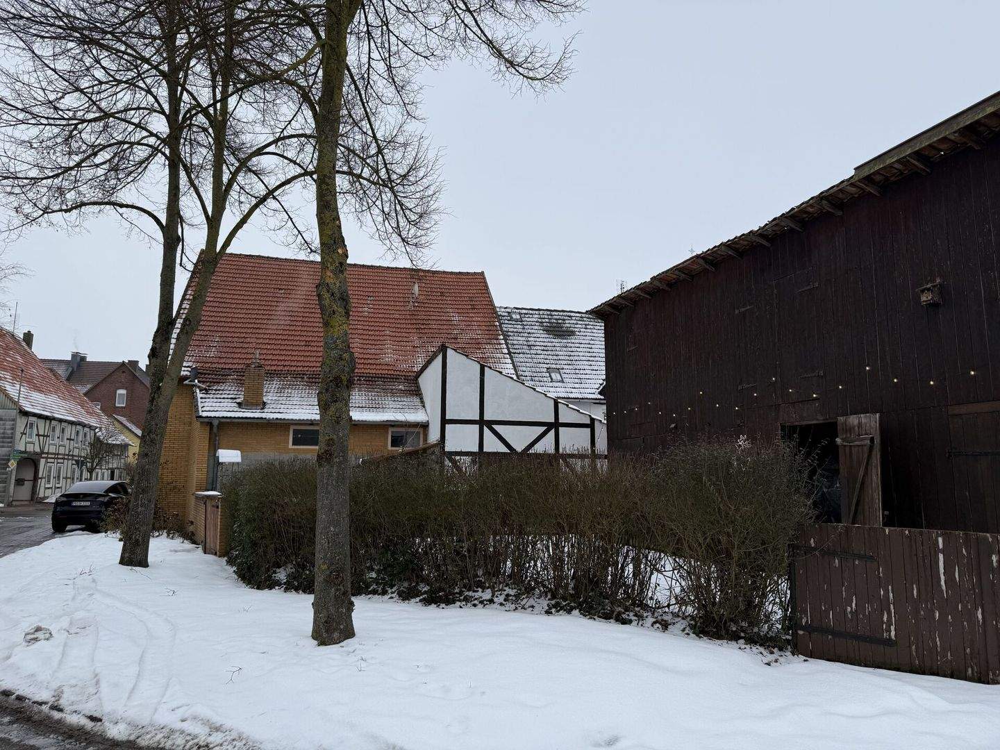 Immobilie in Brakel - Haus mit Scheune, Deele und Atelier! - Bild 1