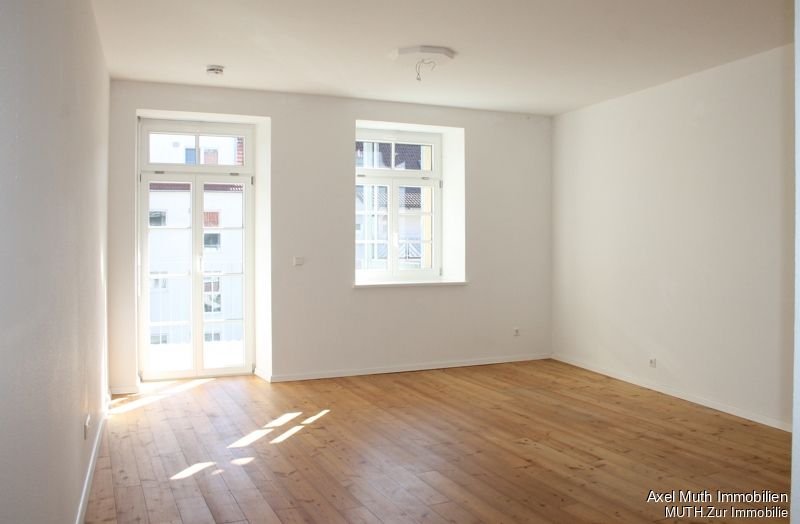 Wohnung zum Kauf 239.000 € 3 Zimmer 74 m²<br/>Wohnfläche 1.<br/>Geschoss 01.12.2024<br/>Verfügbarkeit Eppingen Eppingen 75031