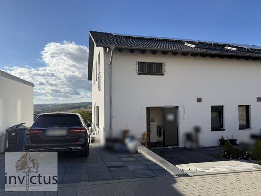 Doppelhaushälfte zur Miete 1.950 € 4,5 Zimmer 130 m² 320 m² Grundstück Möckmühl Möckmühl 74219