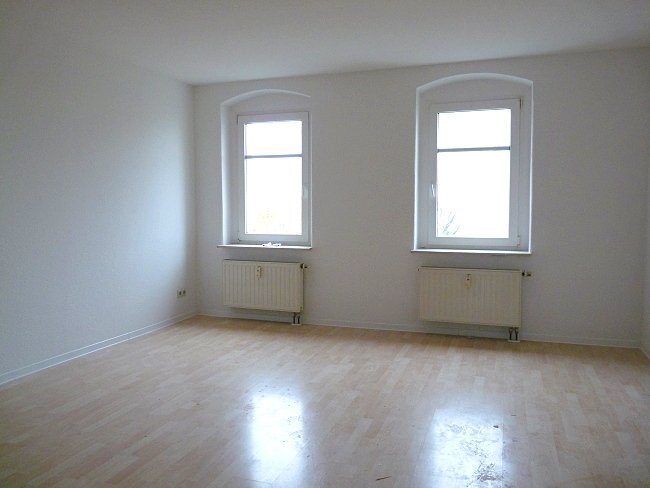 Wohnung zur Miete 395 € 3 Zimmer 76 m²<br/>Wohnfläche 3.<br/>Geschoss ab sofort<br/>Verfügbarkeit Breite Straße Innenstadt Riesa 01587