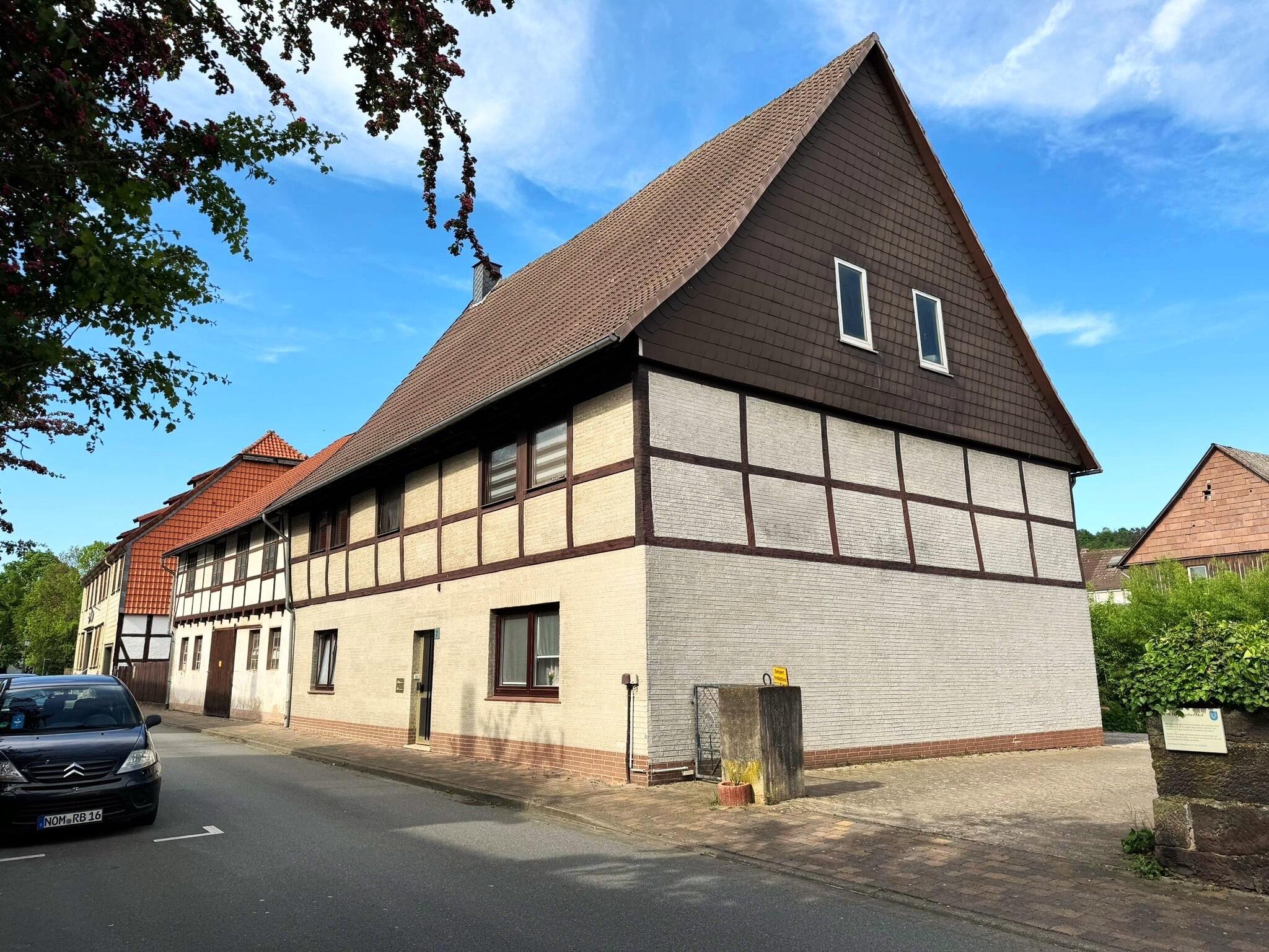 Mehrfamilienhaus zum Kauf 119.000 € 6 Zimmer 250 m²<br/>Wohnfläche 1.189 m²<br/>Grundstück Dassel Dassel 37586