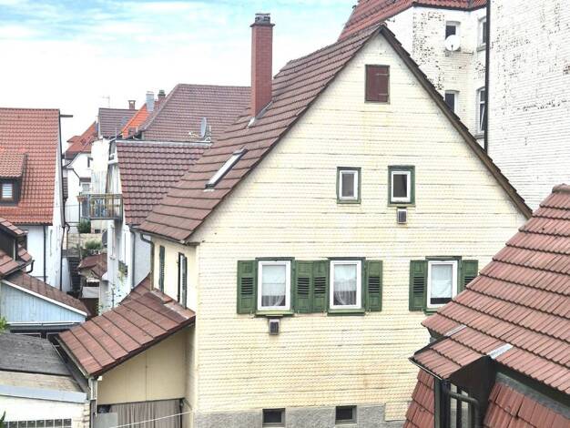 Einfamilienhaus zum Kauf 250.000 € 5 Zimmer 94 m² 96 m² Grundstück Untertürkheim Stuttgart 70327