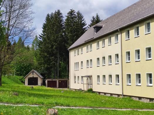 Wohnung zum Kauf 30.000 € 3 Zimmer 64,8 m² 2. Geschoss Johanngeorgenstadt 08349