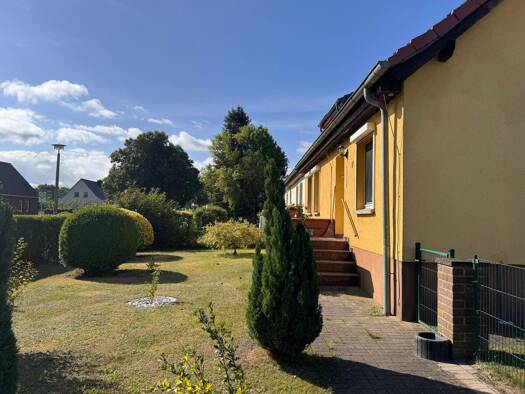 Doppelhaushälfte zum Kauf 155.000 € 4 Zimmer 122 m² 1.004 m² Grundstück Kammermark Pritzwalk 16928