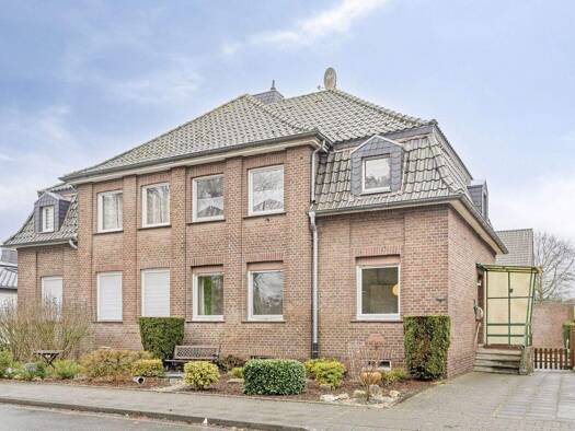 Doppelhaushälfte zum Kauf 199.000 € 3 Zimmer 101 m² 260 m² Grundstück Goch 47574