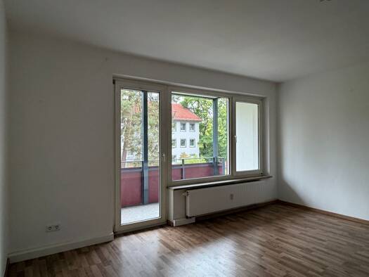 Wohnung zur Miete 633 € 2 Zimmer 56,9 m² 1. Geschoss frei ab 20.10.2026 Hartmannstraße 133 Erlangen-Süd Erlangen 91058