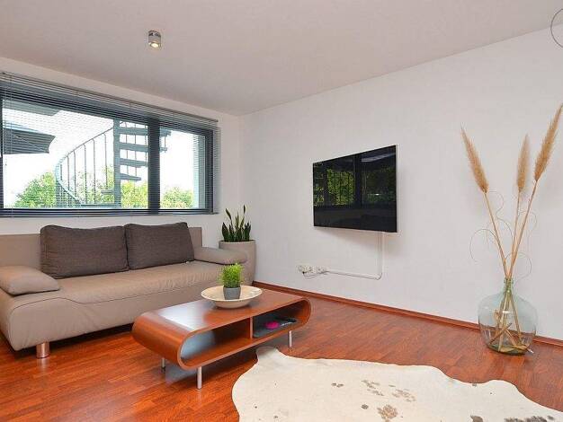 Wohnung zur Miete Wohnen auf Zeit 805 € 1,5 Zimmer 45 m² frei ab 06.02.2026 Höchberg 97204