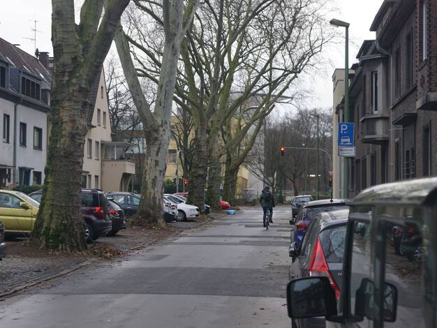 Wohnung zur Miete 980 € 4,5 Zimmer 85 m² 2. Geschoss Holteistraße 74 Neudorf-Nord Duisburg 47057