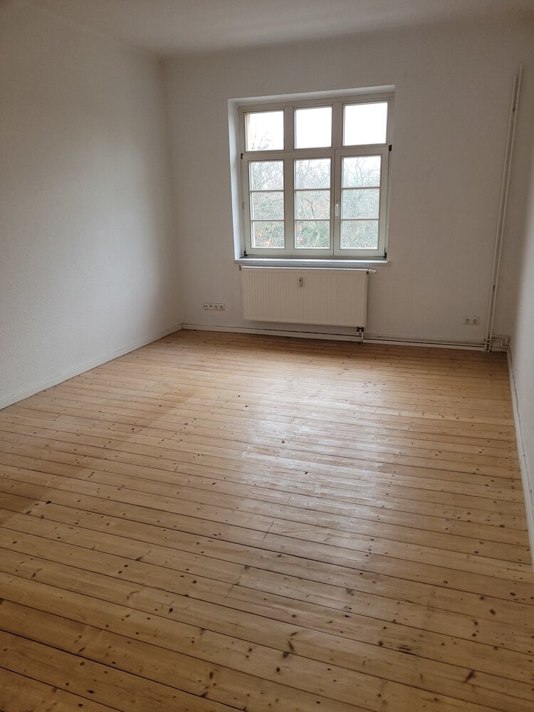 Wohnung zur Miete 591 € 3 Zimmer 81 m²<br/>Wohnfläche 3.<br/>Geschoss Huttenstraße 85 Lutherplatz / Thüringer Bahnhof Halle (Saale) 06110