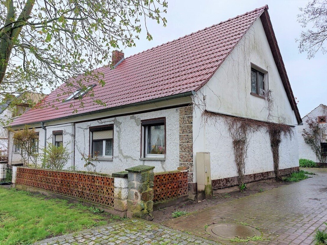 Mehrfamilienhaus zum Kauf 149.999 € 6 Zimmer 158,3 m²<br/>Wohnfläche 3.240 m²<br/>Grundstück Groß Neuendorf Letschin 15324