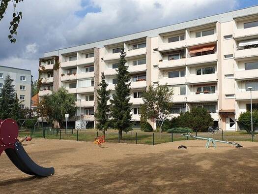 Wohnung zur Miete 363 € 3 Zimmer 62,6 m² 4. Geschoss frei ab sofort Dr.-Schwentner-Straße 90 Neustrelitz Neustrelitz 17235