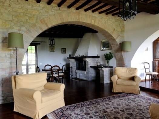 Einfamilienhaus zum Kauf 600.000 € 15 Zimmer 685 m² 10.000 m² Grundstück Todi 06059