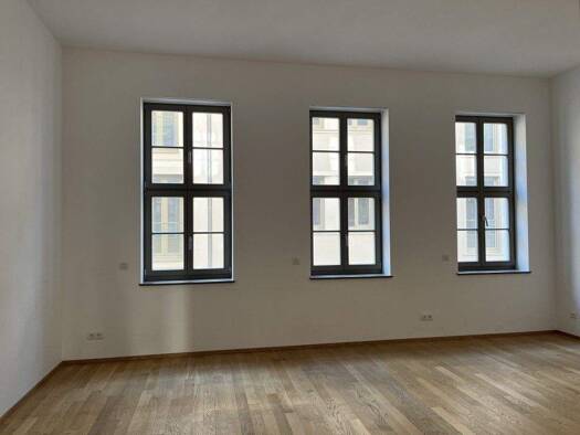 Bürofläche zur Miete provisionsfrei 1.595 € 2 Zimmer 81,7 m² Bürofläche teilbar ab 81,7 m² Innere Altstadt Dresden 01067